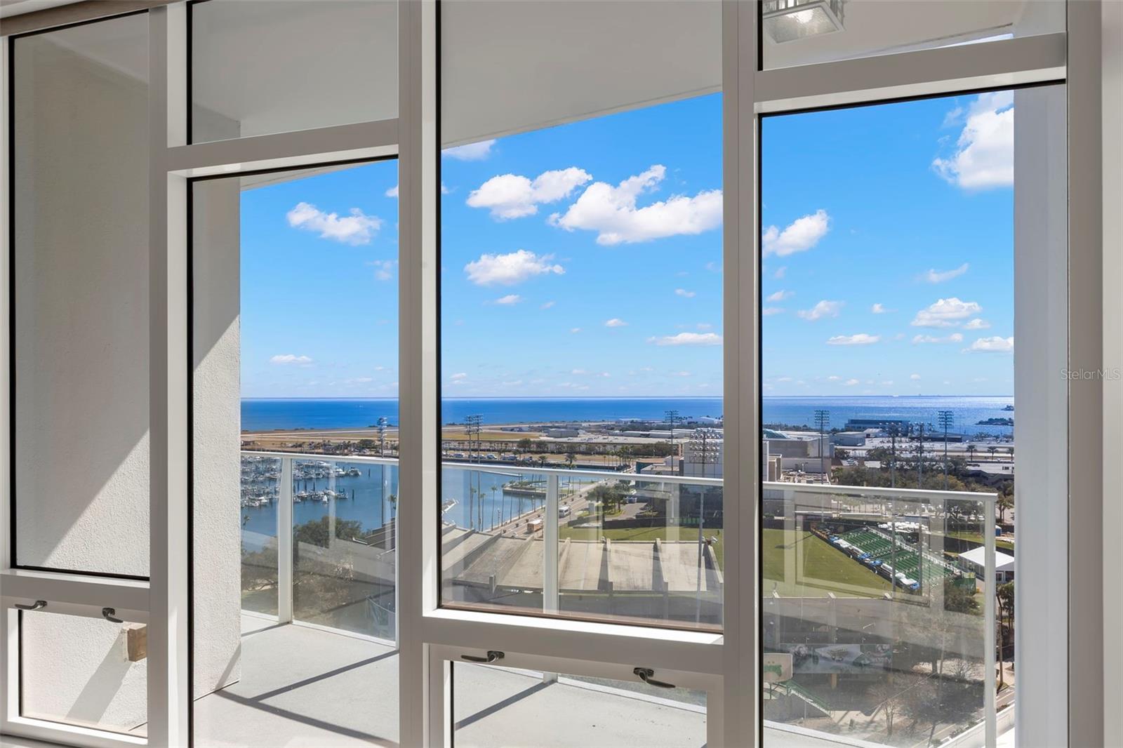 SIGNATURE PLACE CONDO - Residential