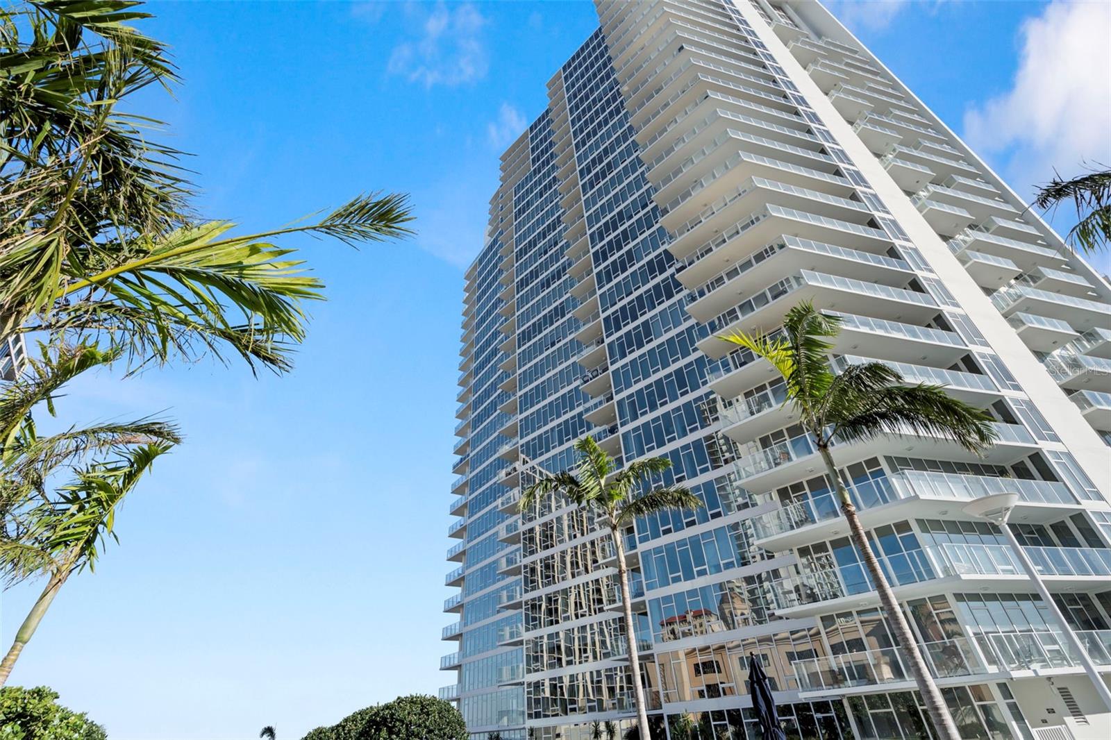 SIGNATURE PLACE CONDO - Residential