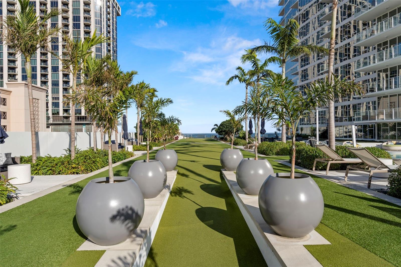 SIGNATURE PLACE CONDO - Residential