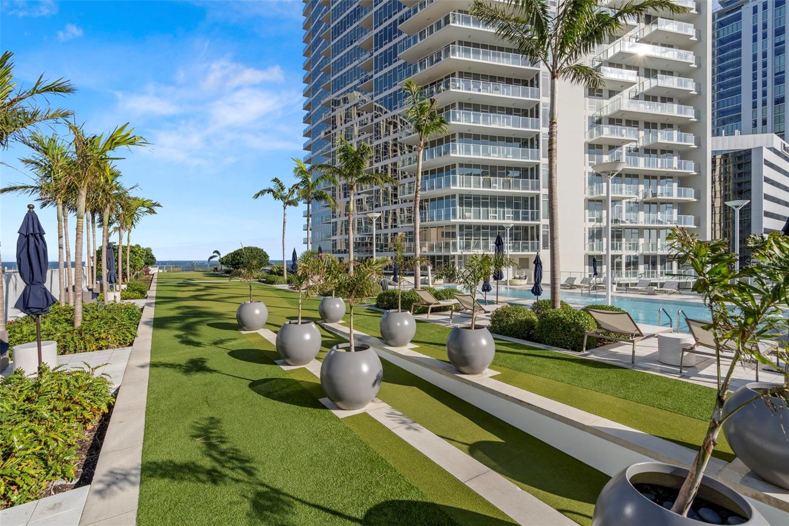 SIGNATURE PLACE CONDO - Residential