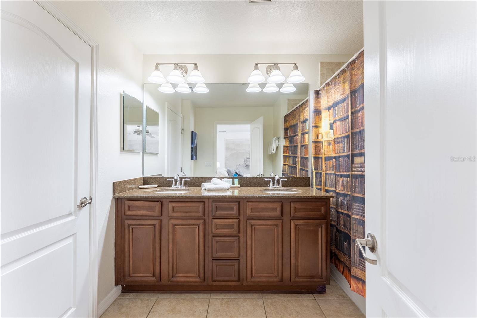 PARADISE PALMS RESORT PH 1 - Residential