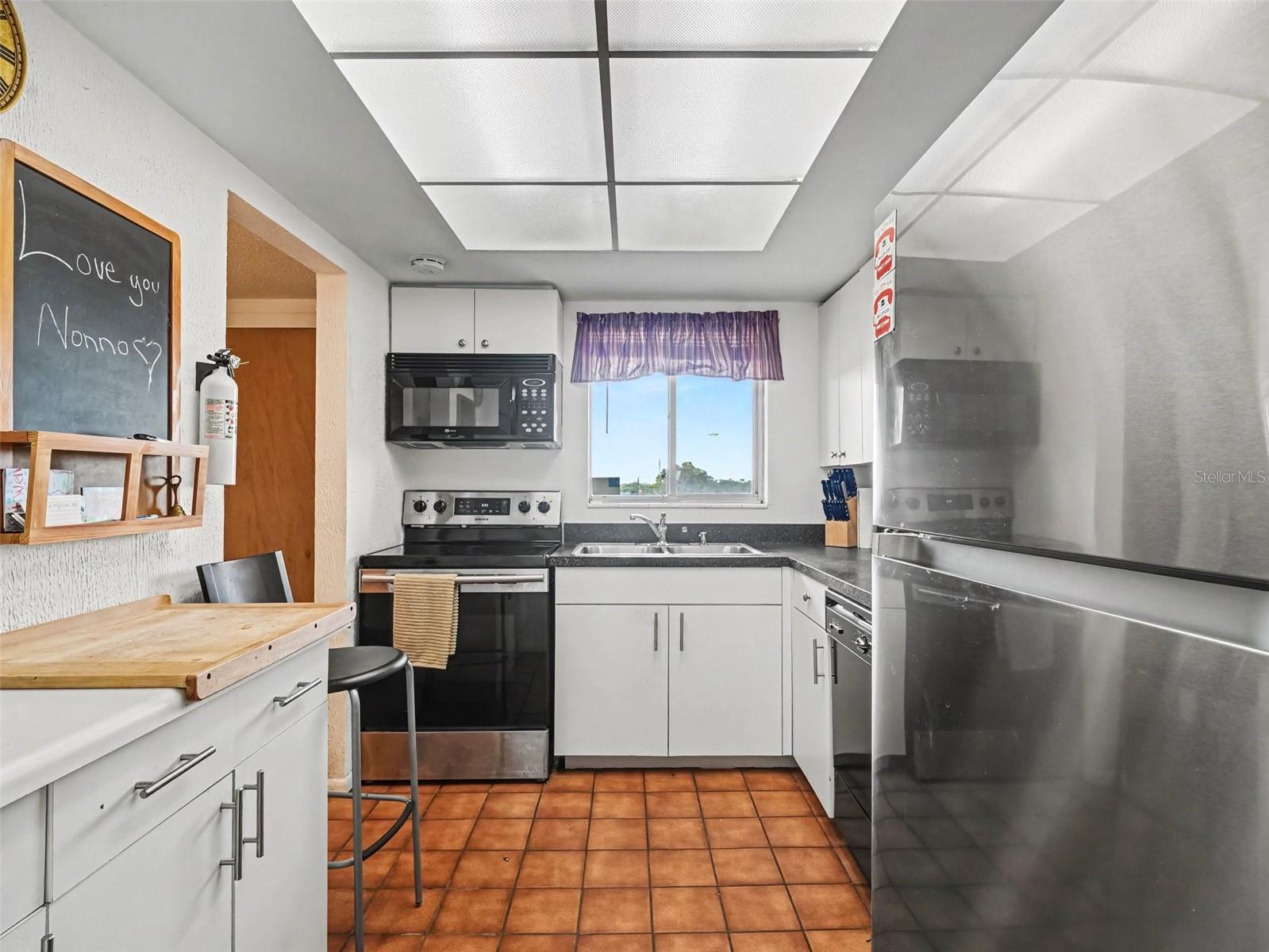4137 LAKE BAYSHORE DRIVE C505, BRADENTON, FL, 34205 3 4137 LAKE BAYSHORE DRIVE C505