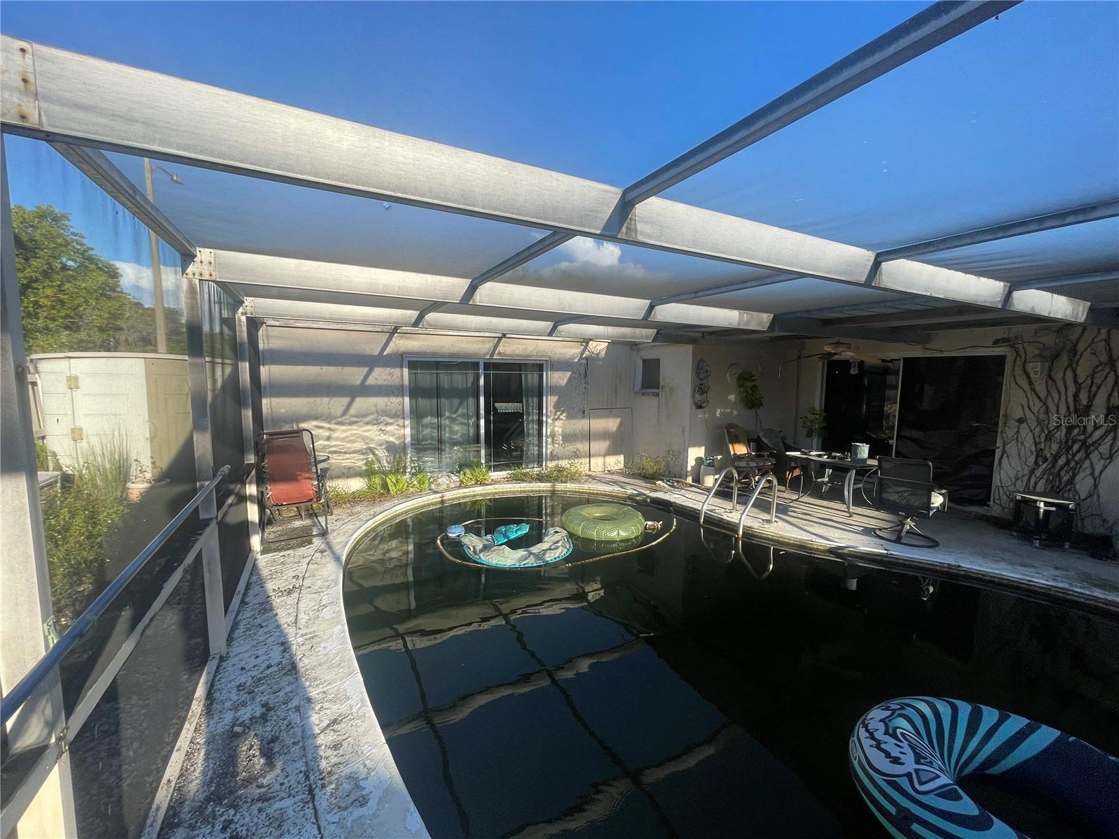 THE LAKES - Residential