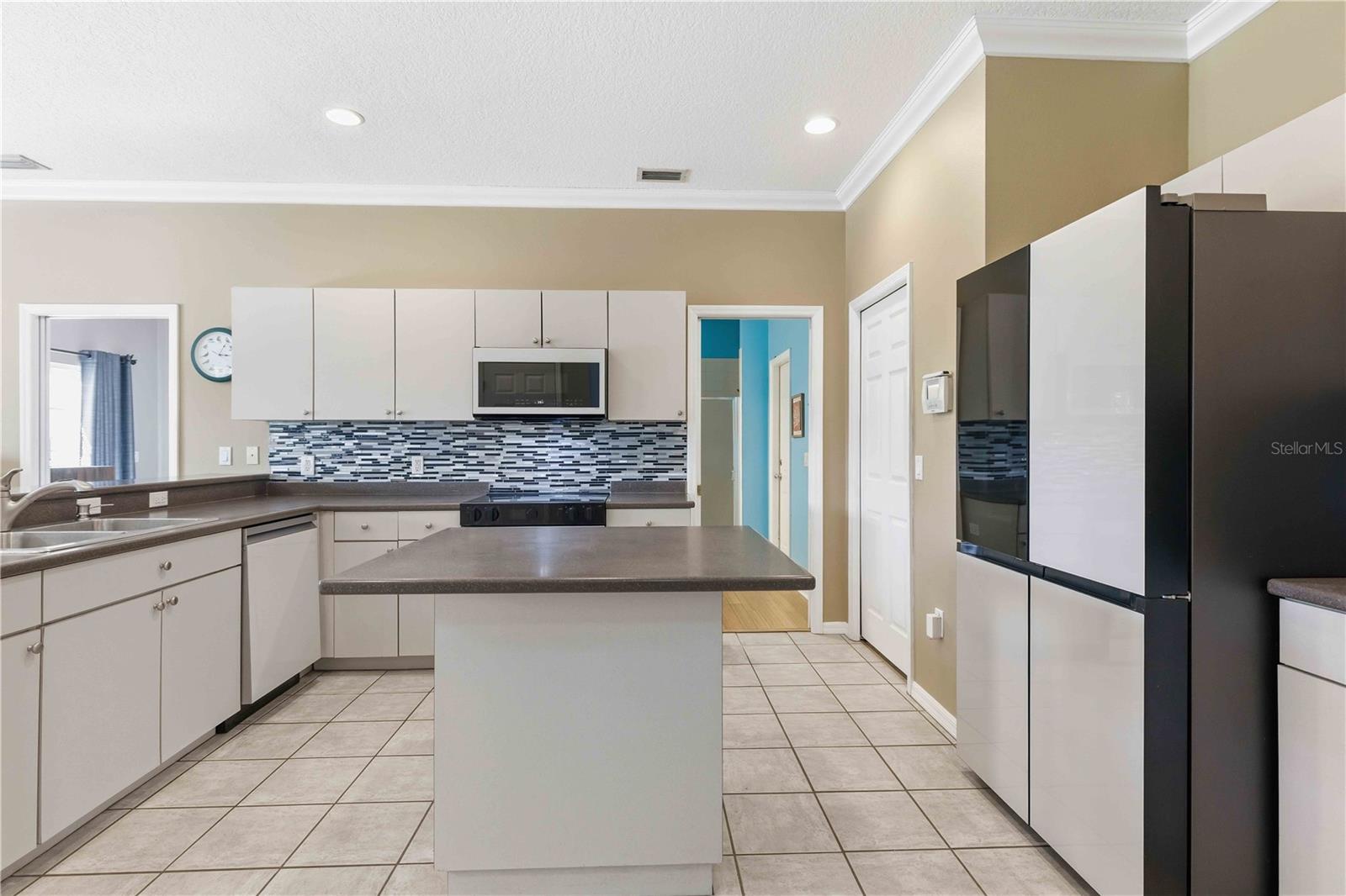 WESTLAKE, A SUB - Residential