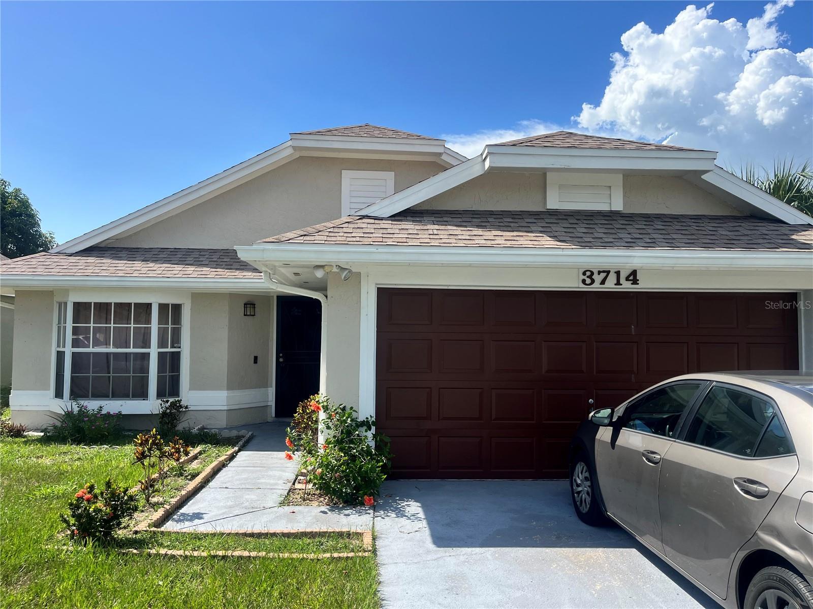 This move-in ready gem is perfect for families or first-time homebuyers. Don’t miss the opportunity to make this house your home!