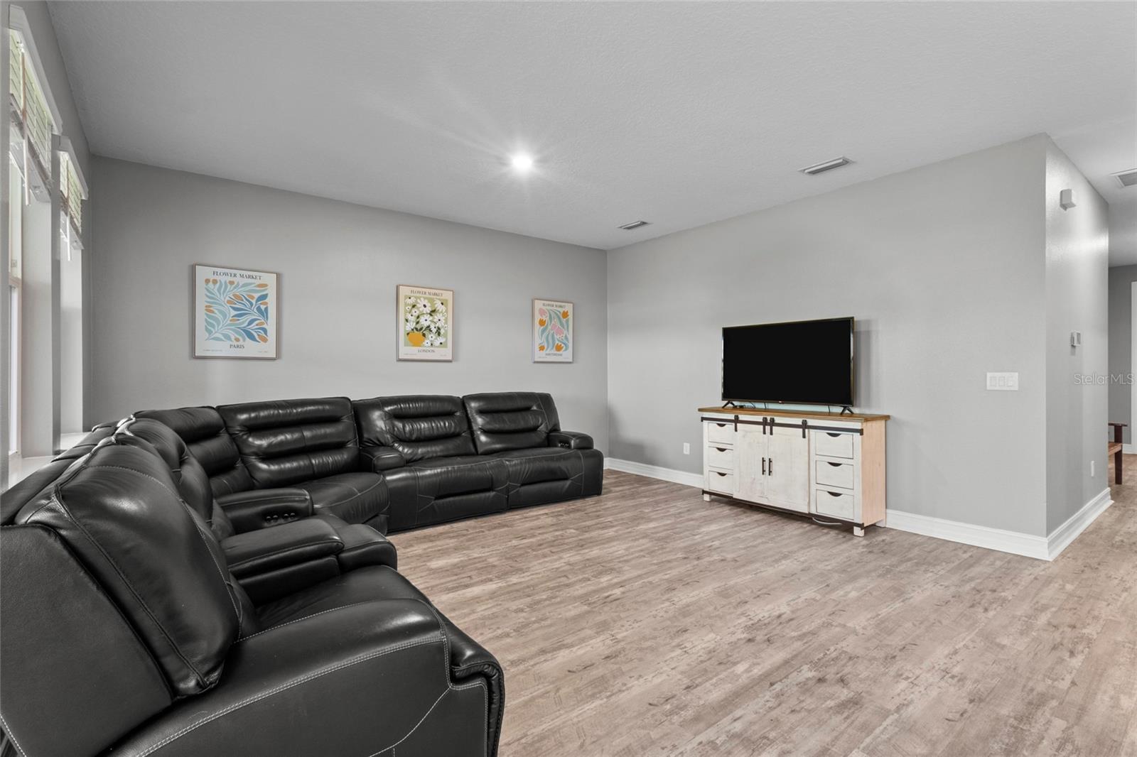 VENICE WOODLANDS PH 1 - Residential