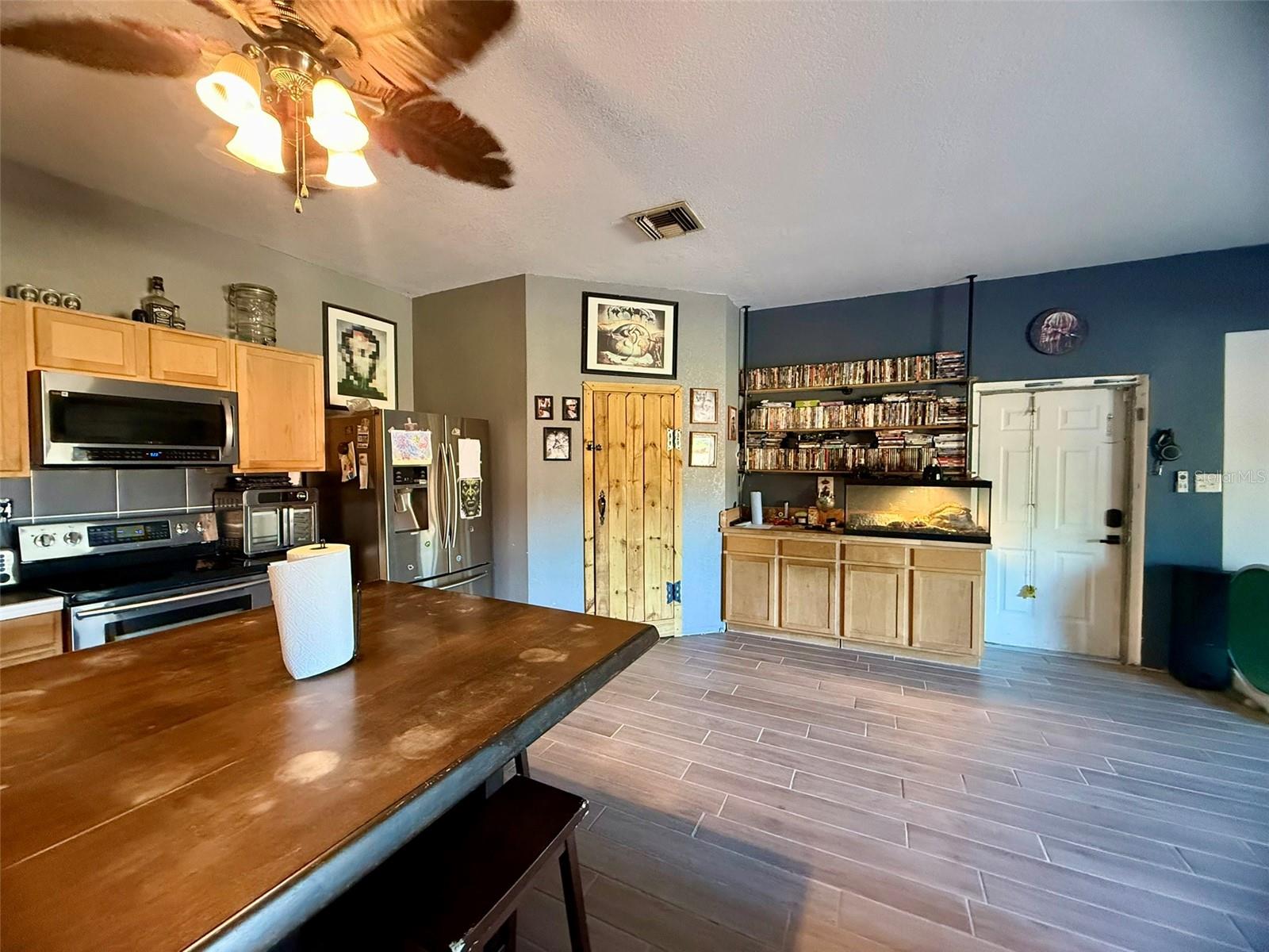 ACREAGE - Commercial Sale