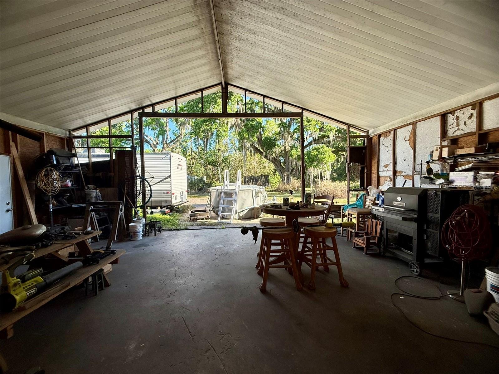 ACREAGE - Commercial Sale