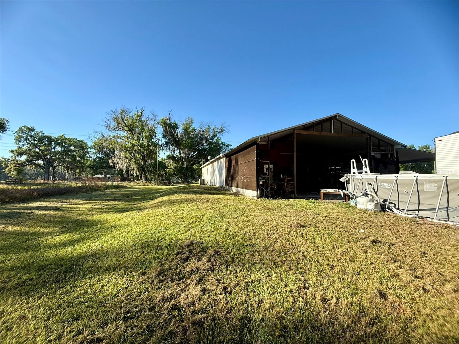 ACREAGE - Commercial Sale