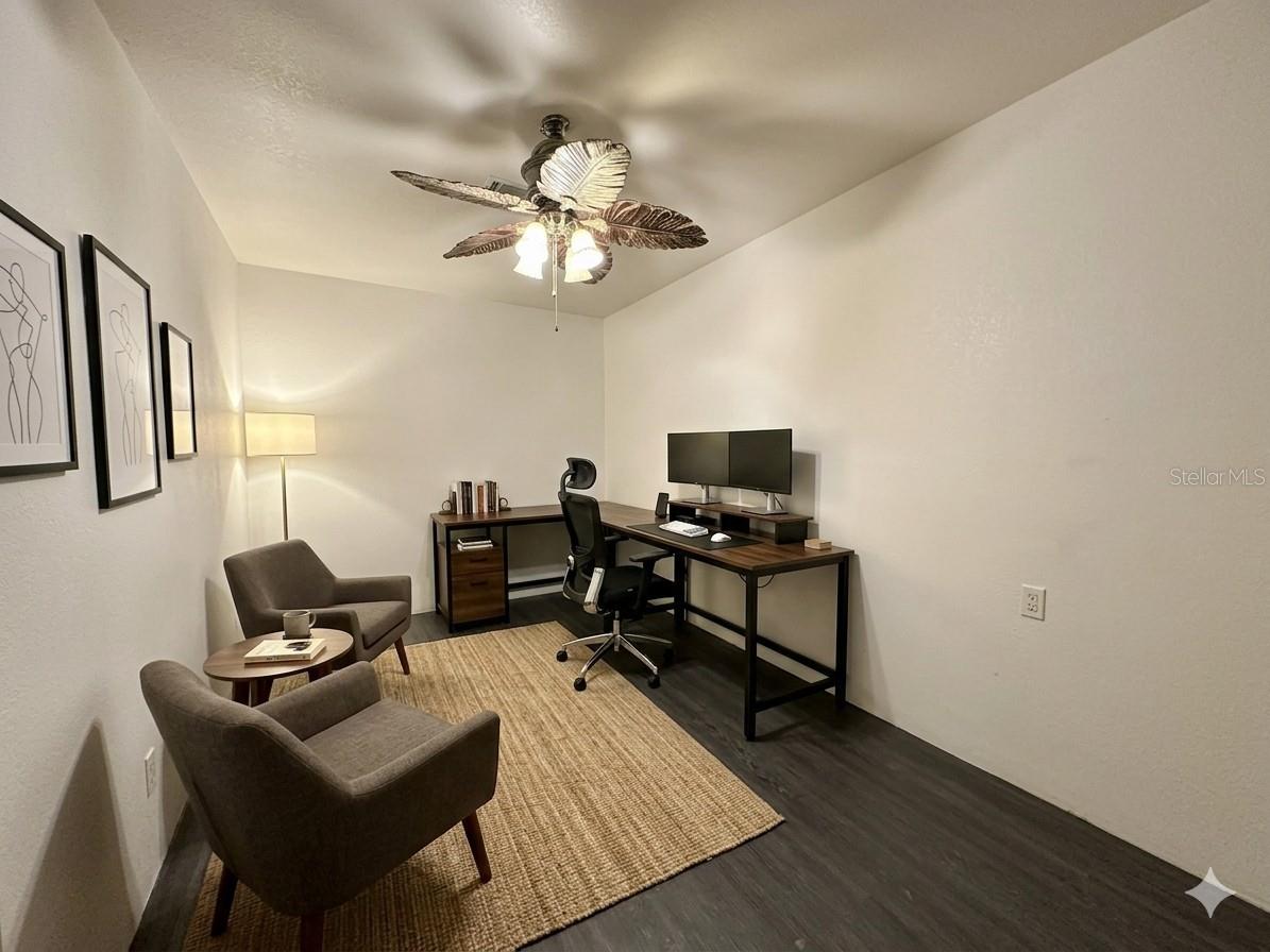 ACREAGE - Commercial Sale