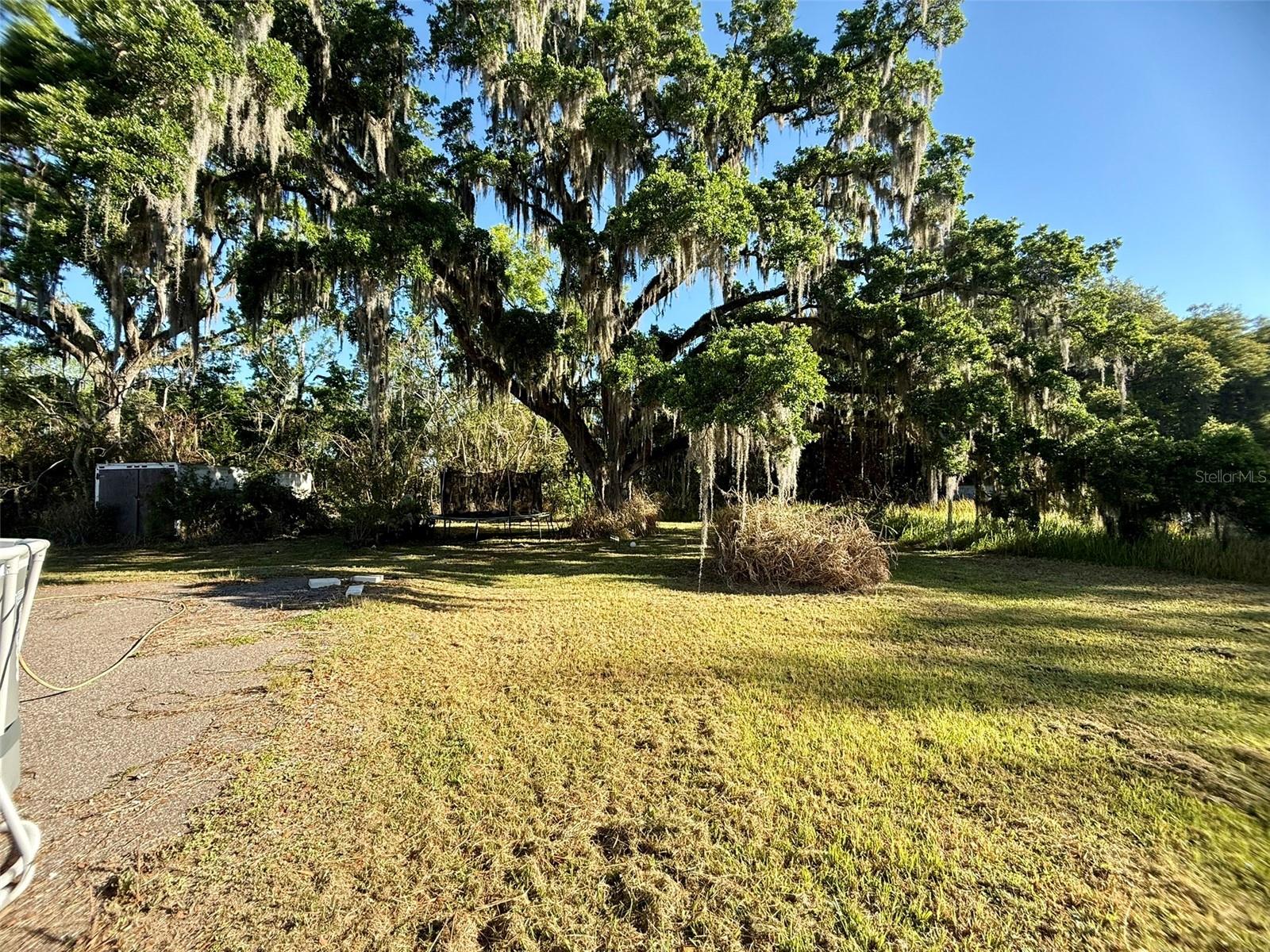 ACREAGE - Commercial Sale