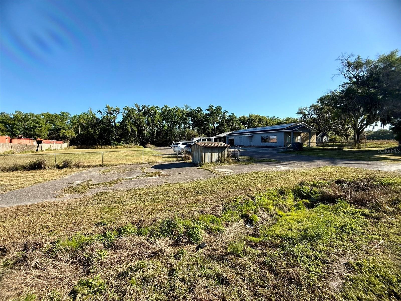 ACREAGE - Commercial Sale