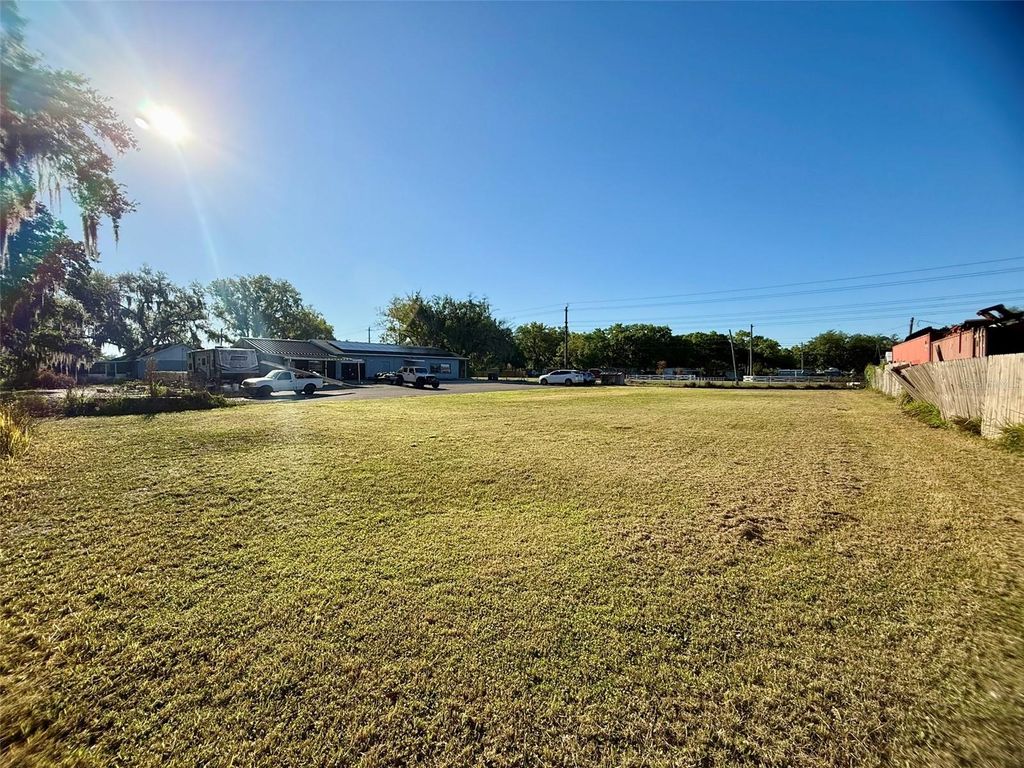 Photo of 4418 E County Road 542, Lakeland, FL 33801 (MLS # P4938231)