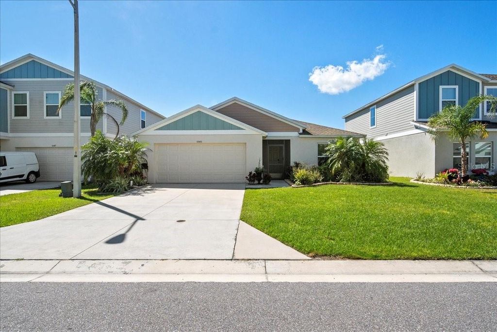 Photo of 5543 Arlington River Drive, Lakeland, FL 33811 (MLS # L4961928)