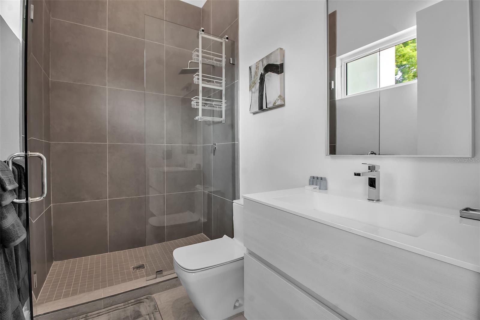 POMS PARK 3 - Residential