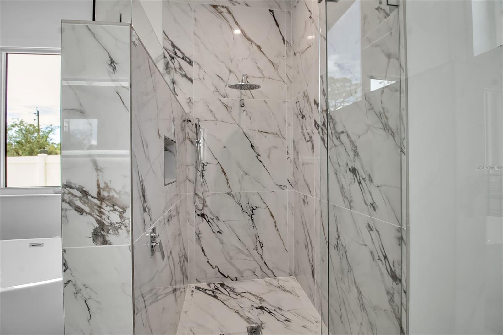 POMS PARK 3 - Residential