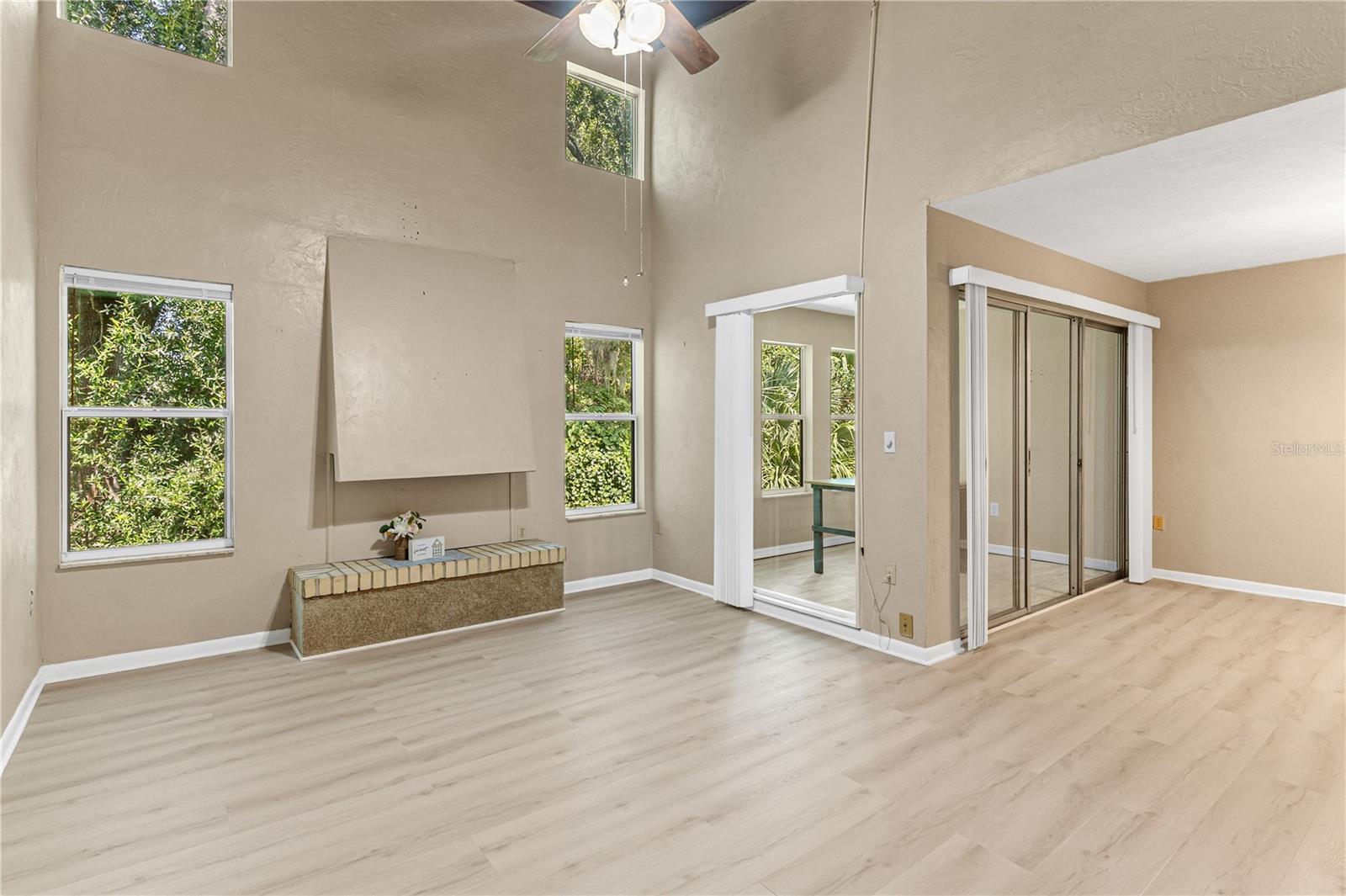 SANDALWOOD CONDO - Residential