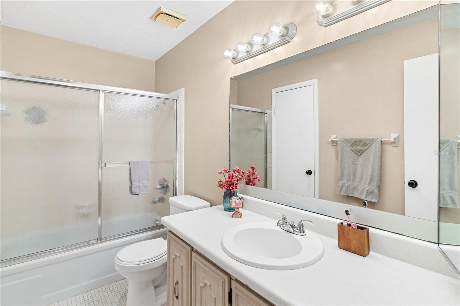 SANDALWOOD CONDO - Residential