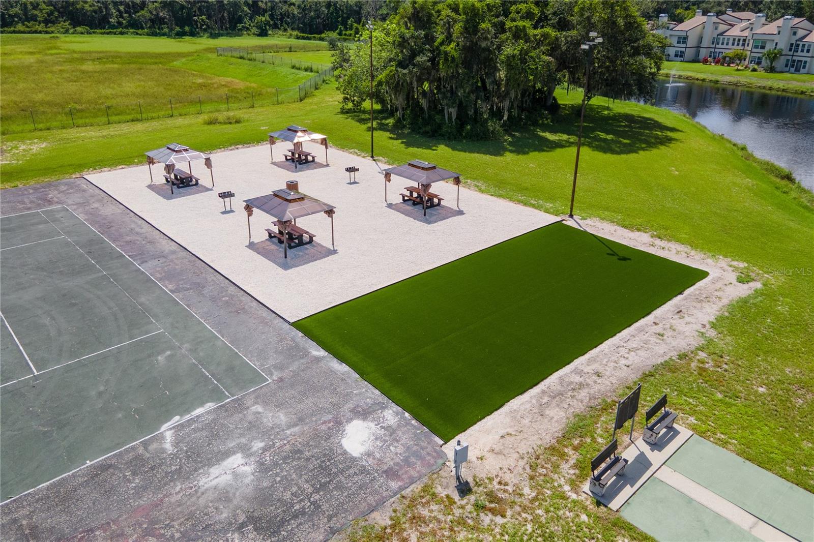 SANDALWOOD CONDO - Residential