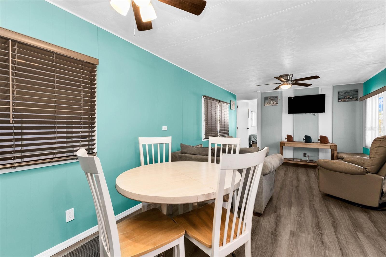HOLIDAY PARK - Residential
