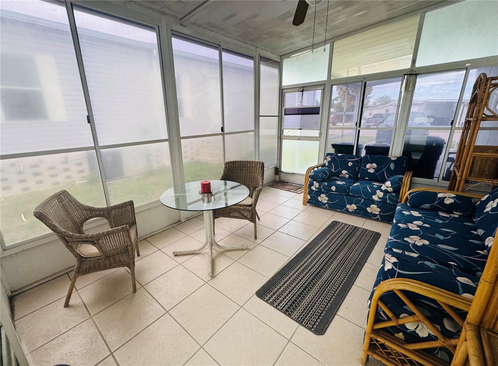 HOLIDAY PARK - Residential