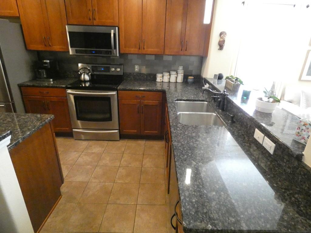 TOWNHOME MANORS OF - Residential