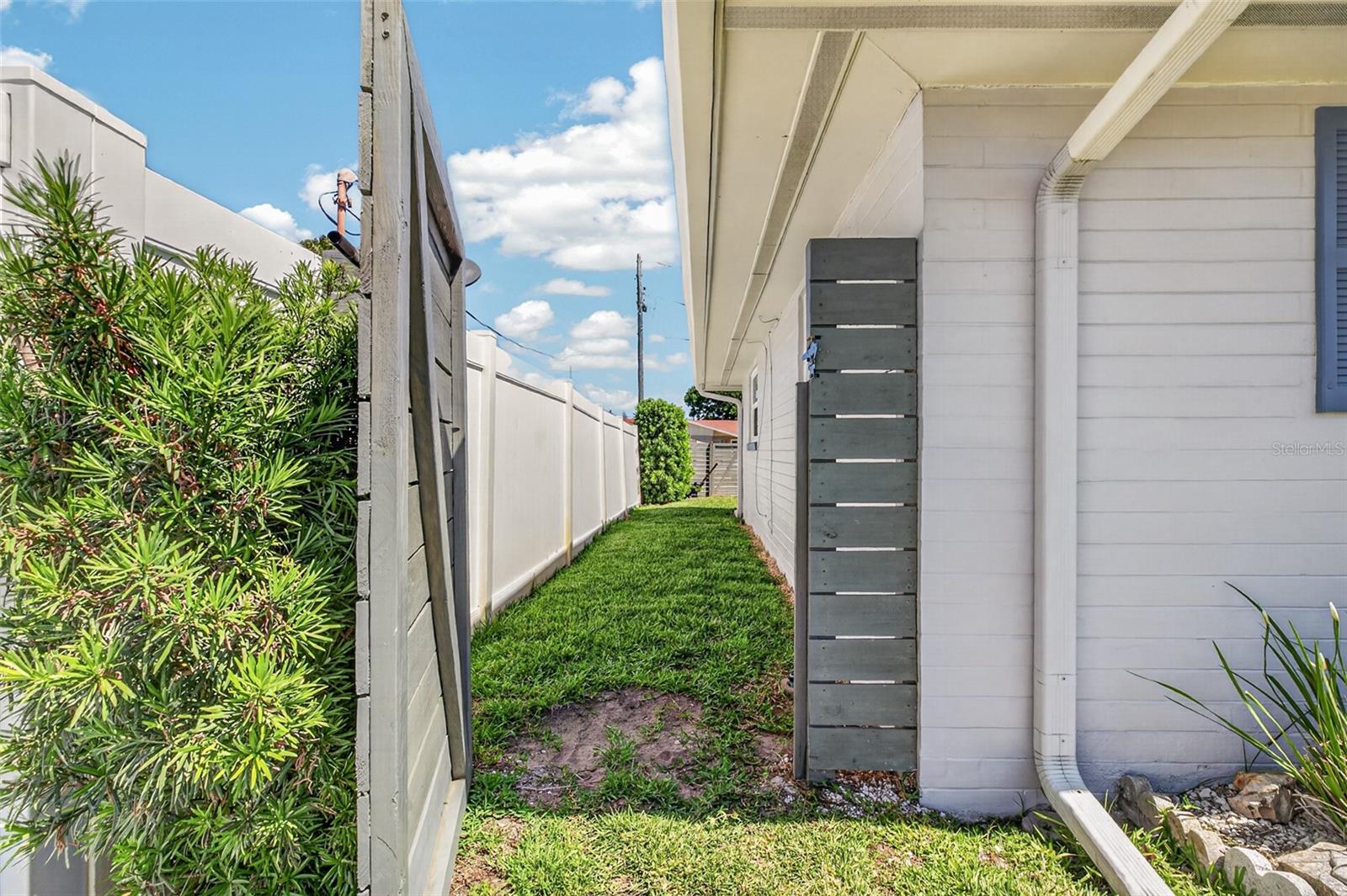 OCEAN BREEZE ESTATES - Residential