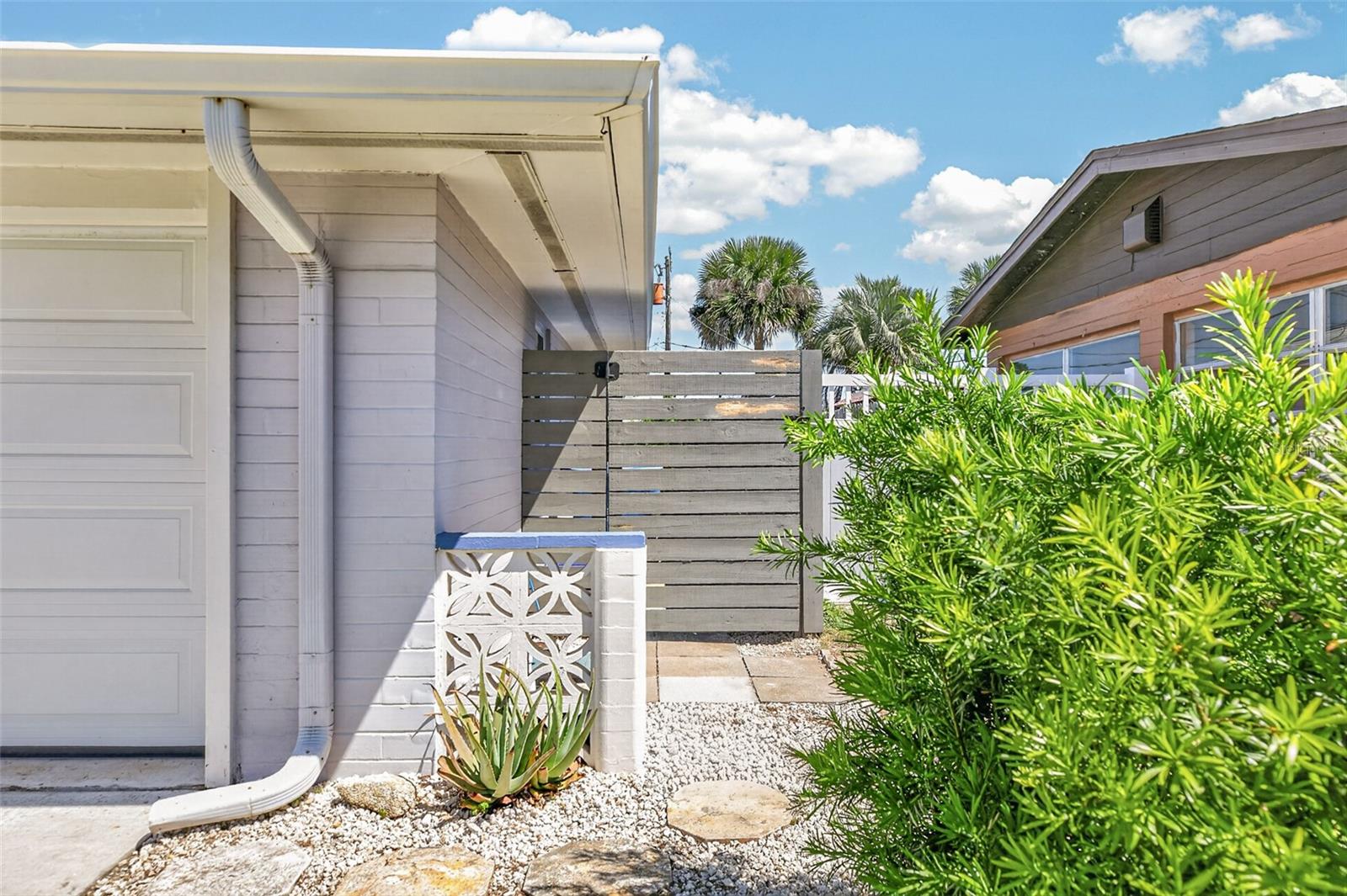 OCEAN BREEZE ESTATES - Residential