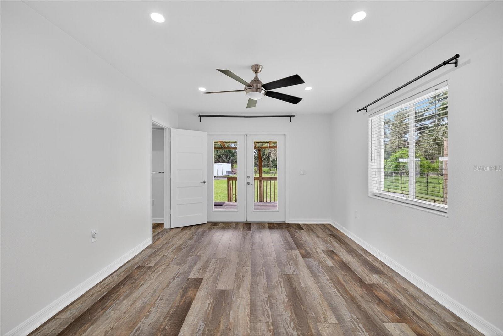 ACREAGE - Residential