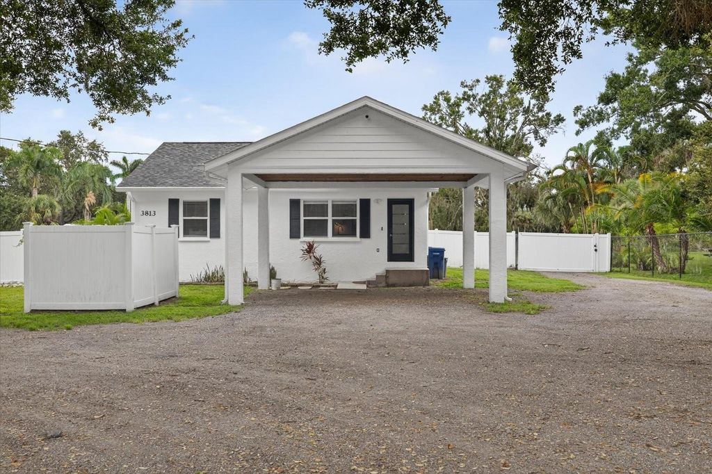 Photo of 3813 101st Street E, Palmetto, FL 34221 (MLS # A4665541)