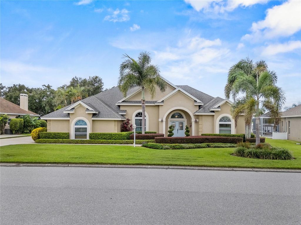 Photo of 220 Ruby Lake Lane, Winter Haven, FL 33884 (MLS # P4936358)