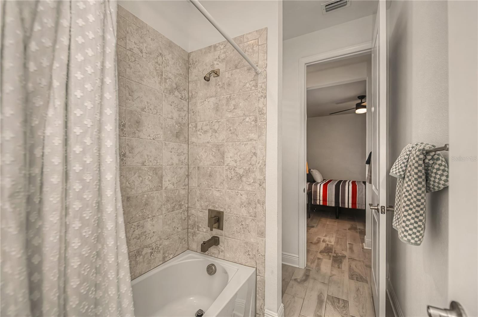 OASIS/WEST VLGS PH 2 - Residential