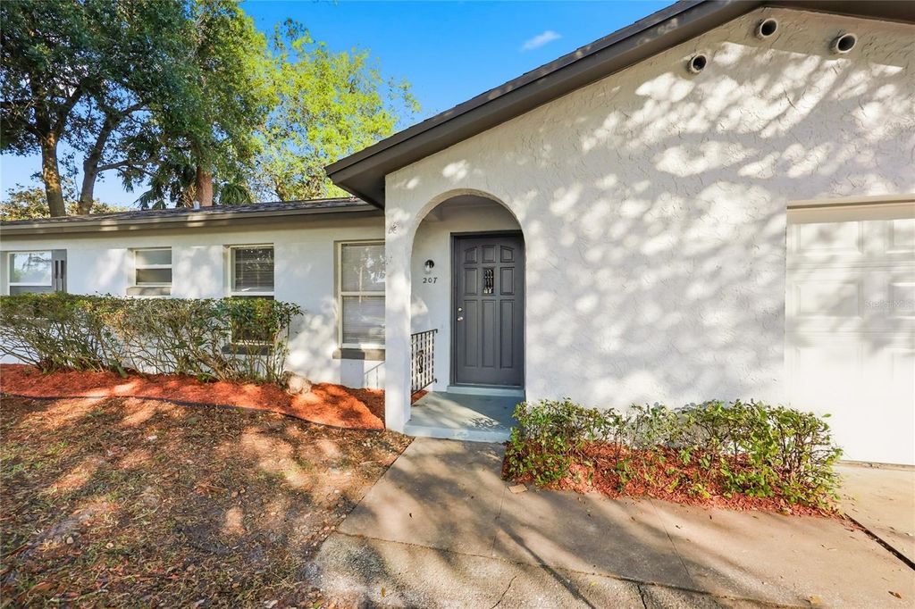 Photo of 207 Waverly Drive, Fern Park, FL 32730 (MLS # O6367013)