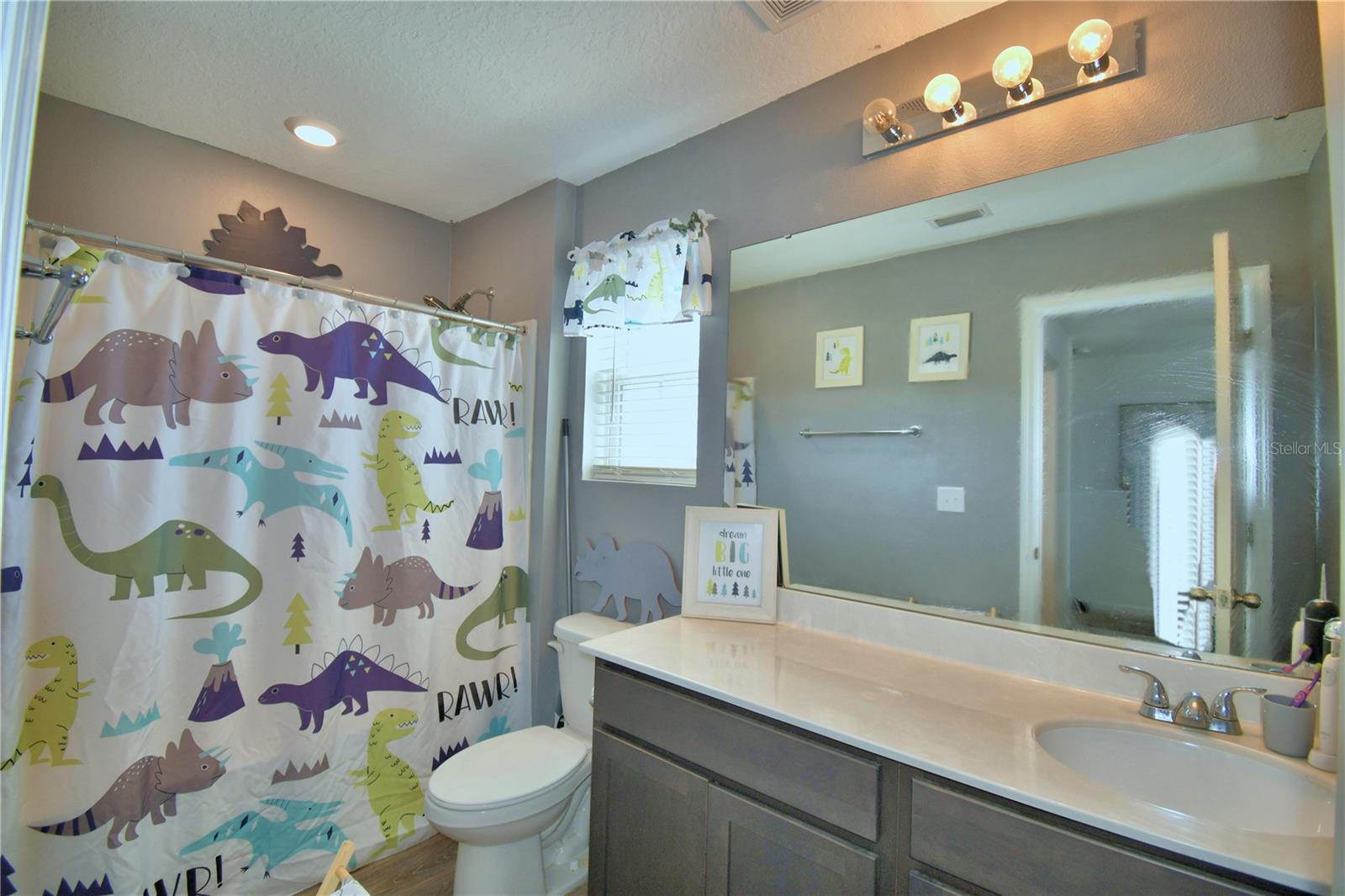 VISTA DEL LAGO PH II REP - Residential