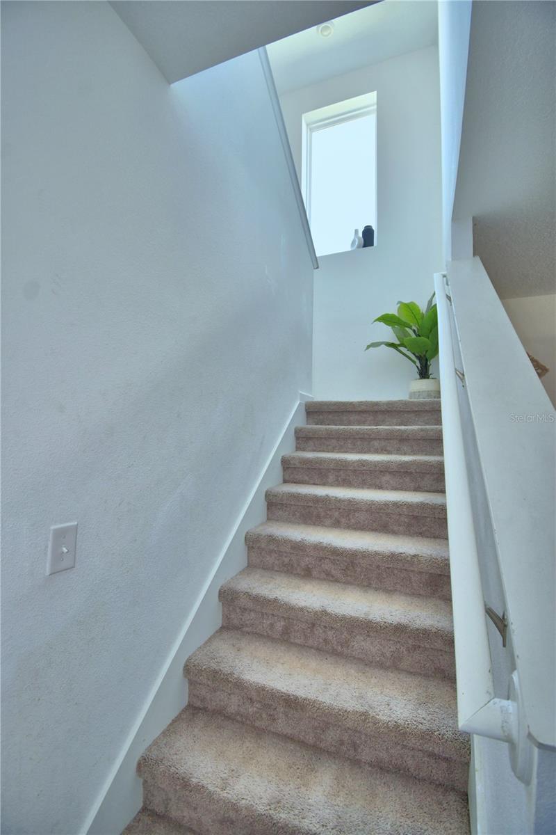 VISTA DEL LAGO PH II REP - Residential