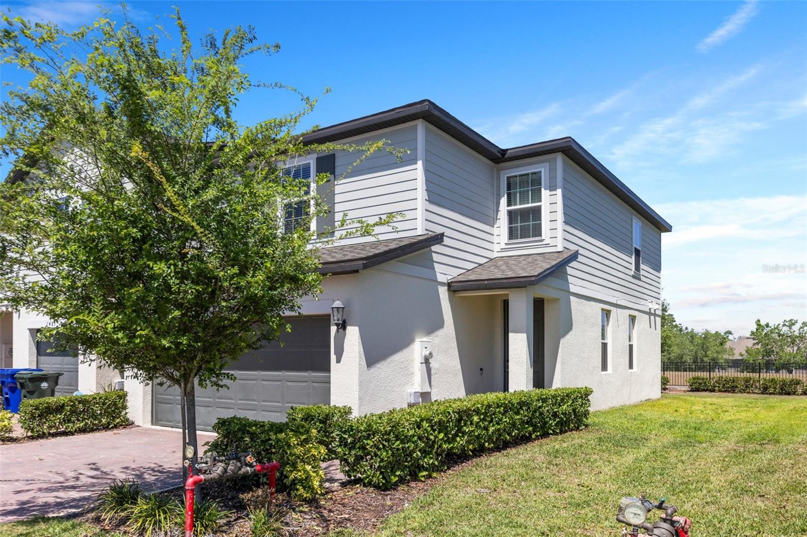 1425 PRAIRIE MEADOWS WAY