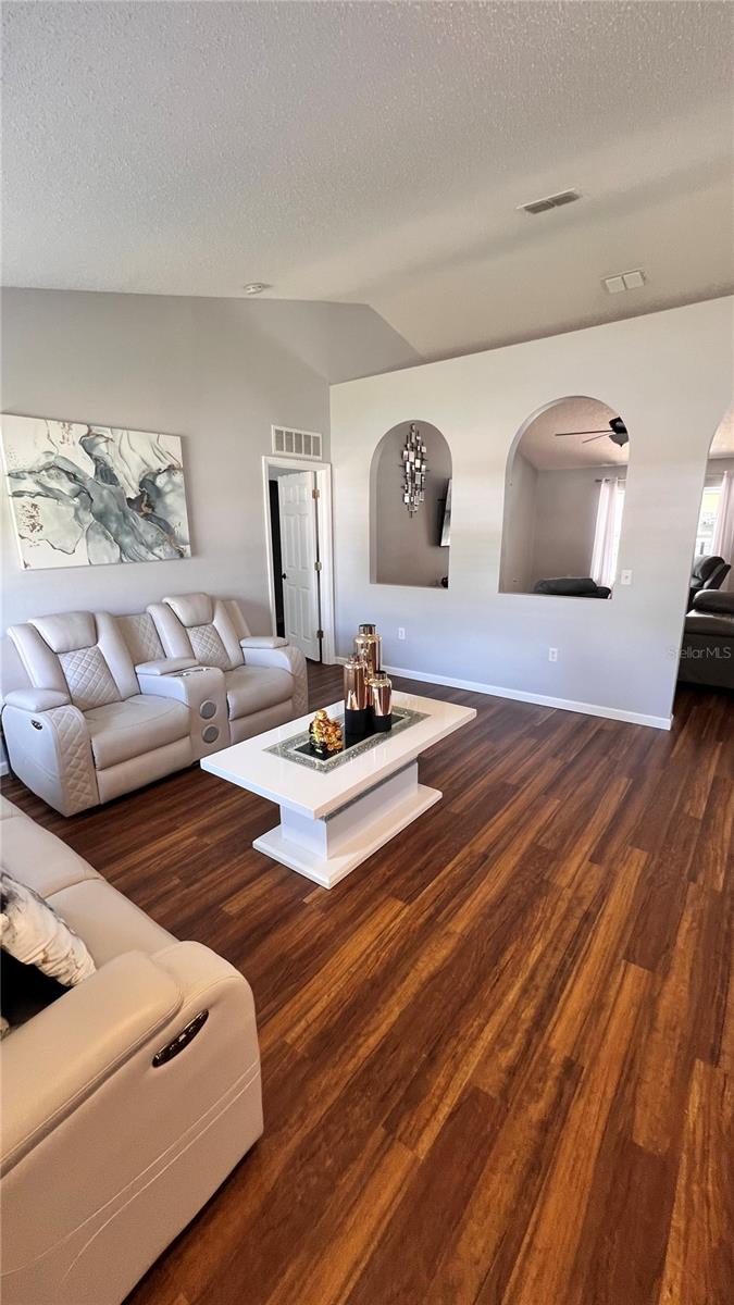 SPRING HILL - Residential