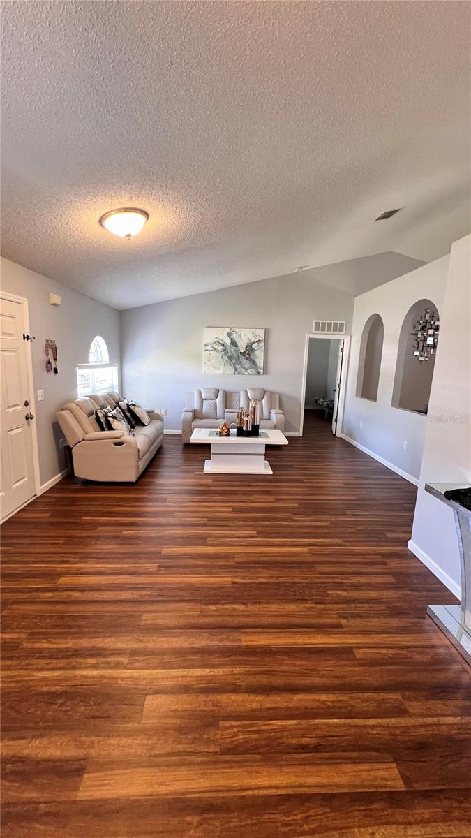 SPRING HILL - Residential