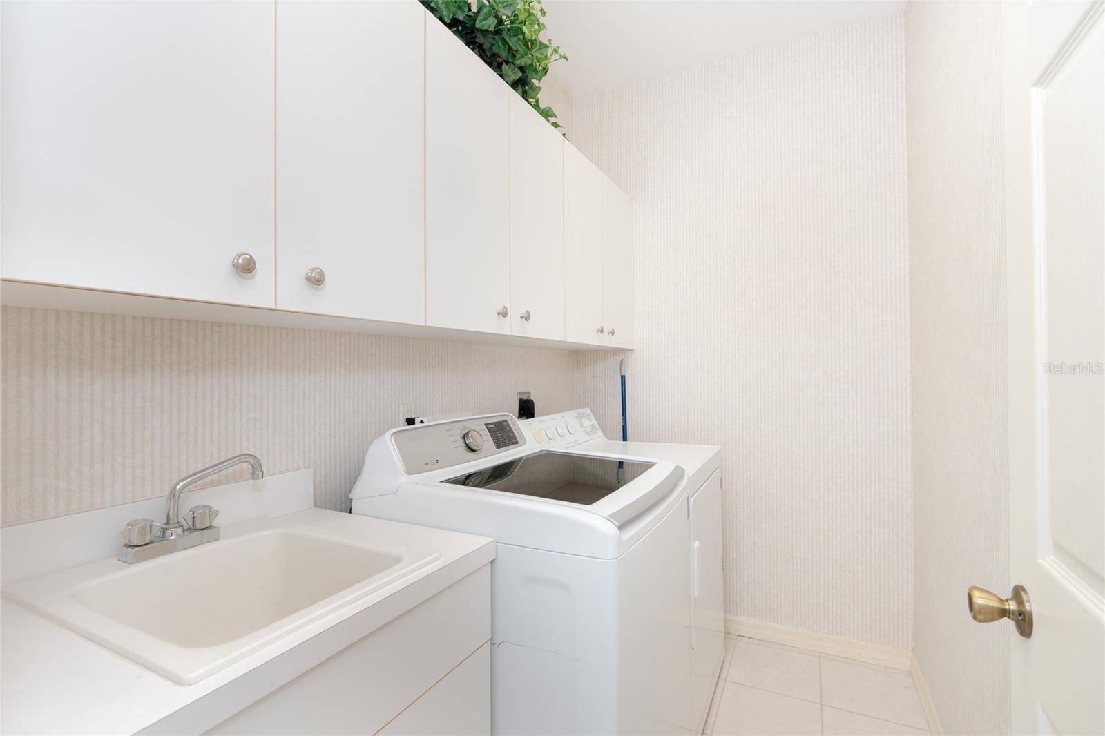 CAPE HAZE MARINA VILLAGE PH 01 - Residential Lease