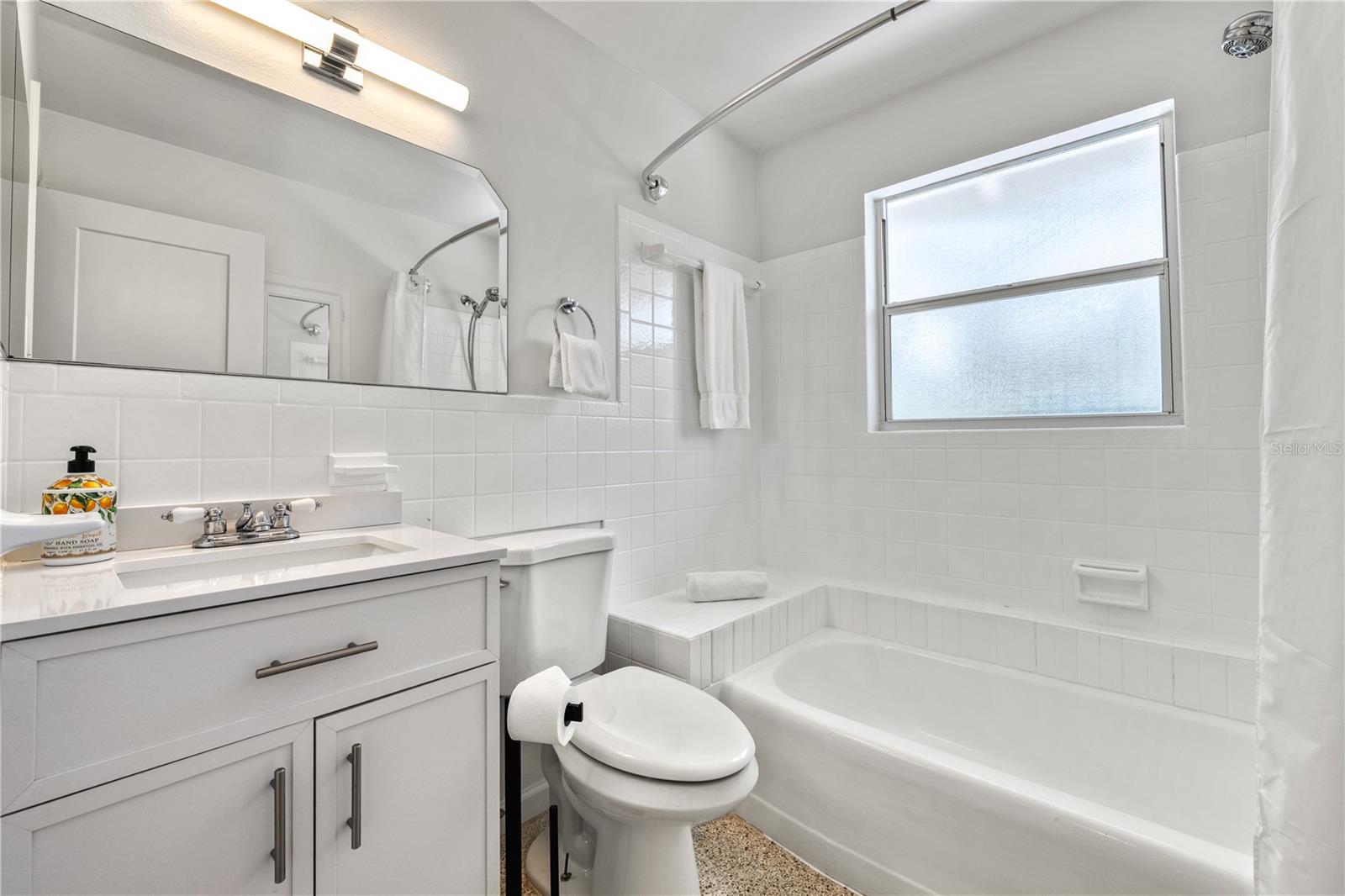 SIESTA REV OF - Residential