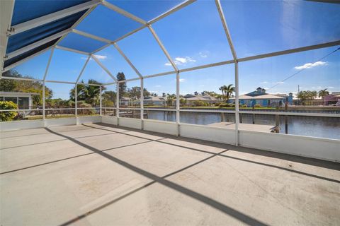 Photo of 910 Spindle Palm Way, Apollo Beach, FL 33572 (MLS # TB8473743)