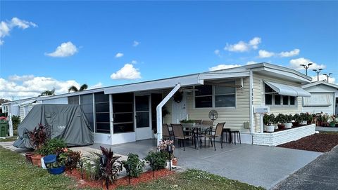 A home in BRADENTON