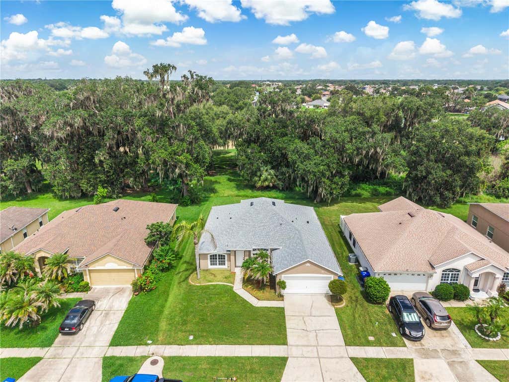 Photo of 2106 The Oaks Boulevard, Kissimmee, FL 34746 (MLS # O6431874)