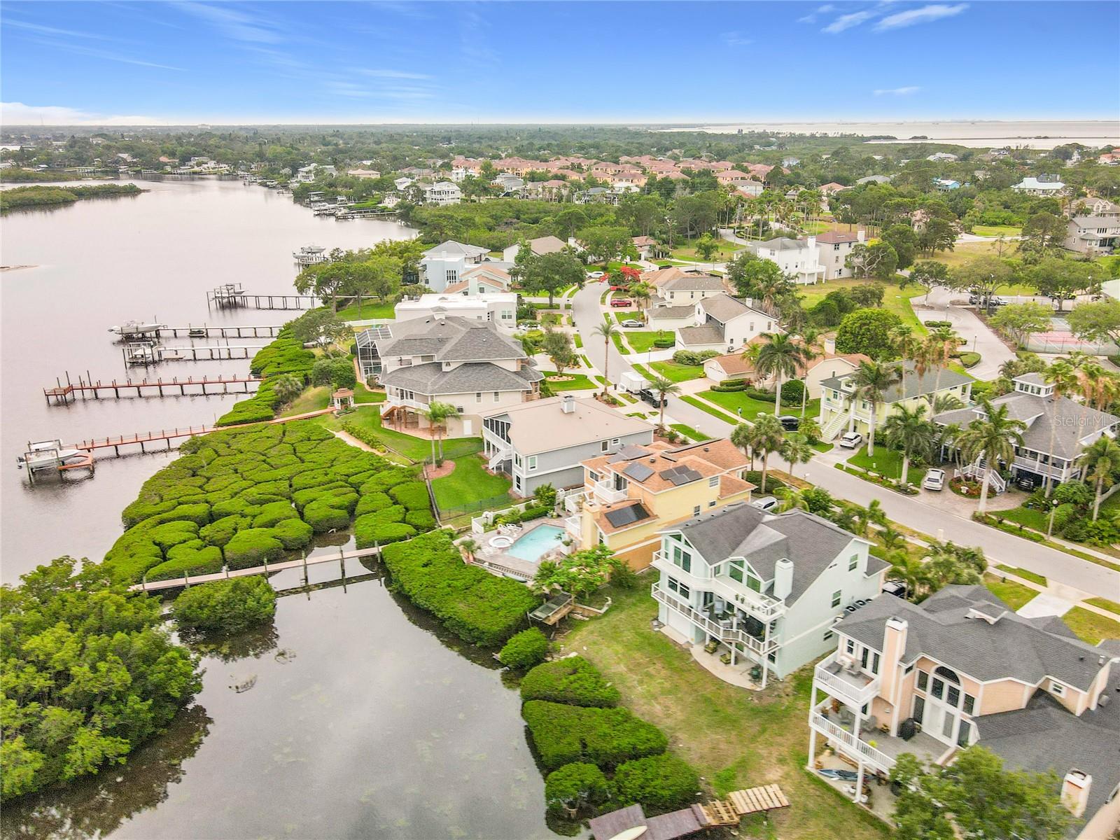 POINTE ALEXIS NORTH - Residential