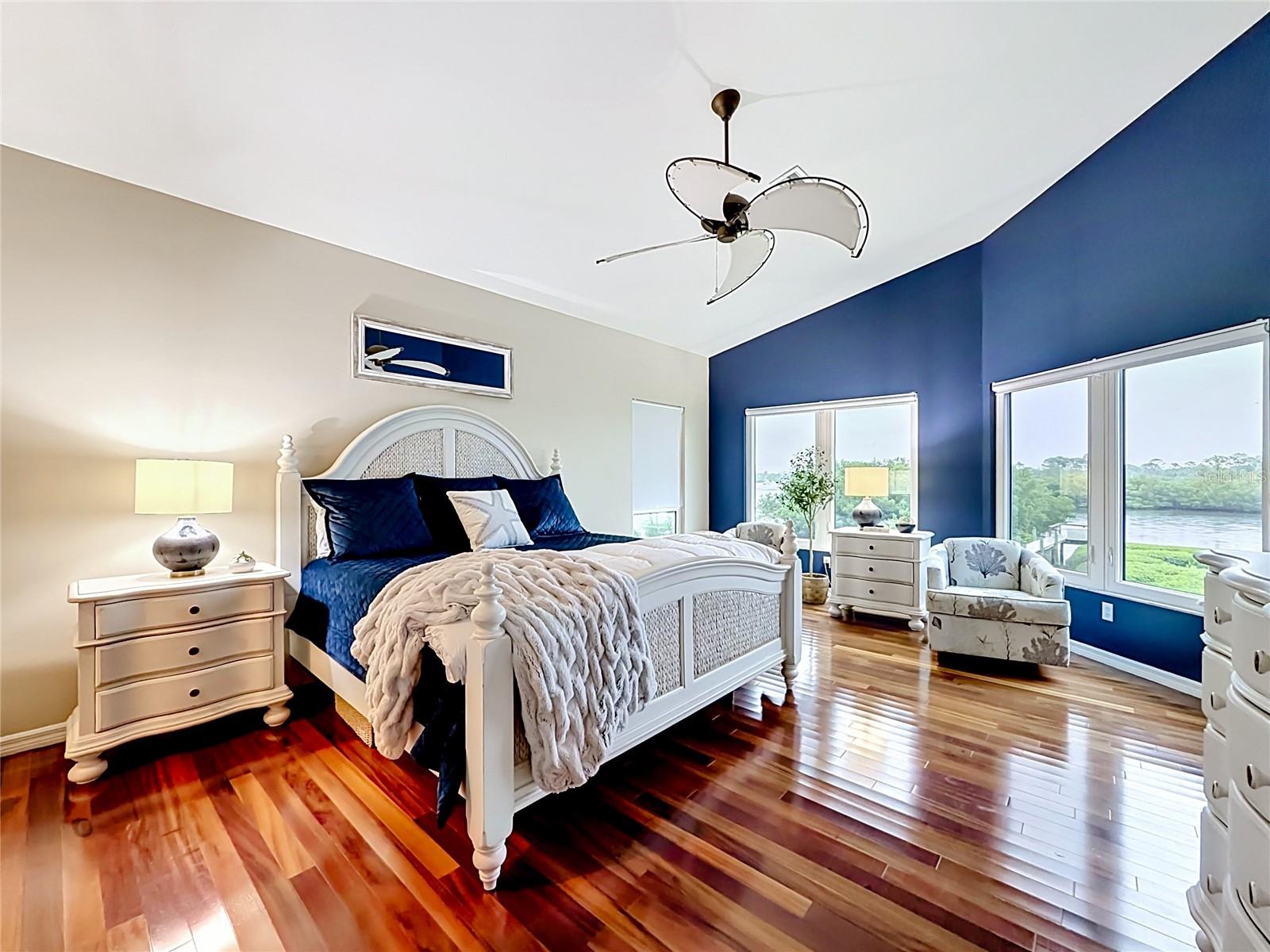 POINTE ALEXIS NORTH - Residential