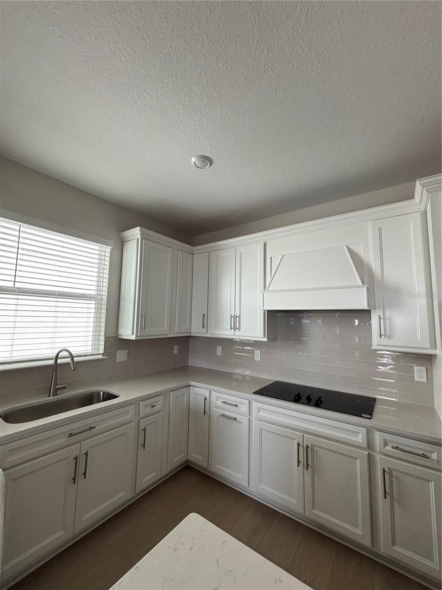 6924 ROSY SKY AVENUE