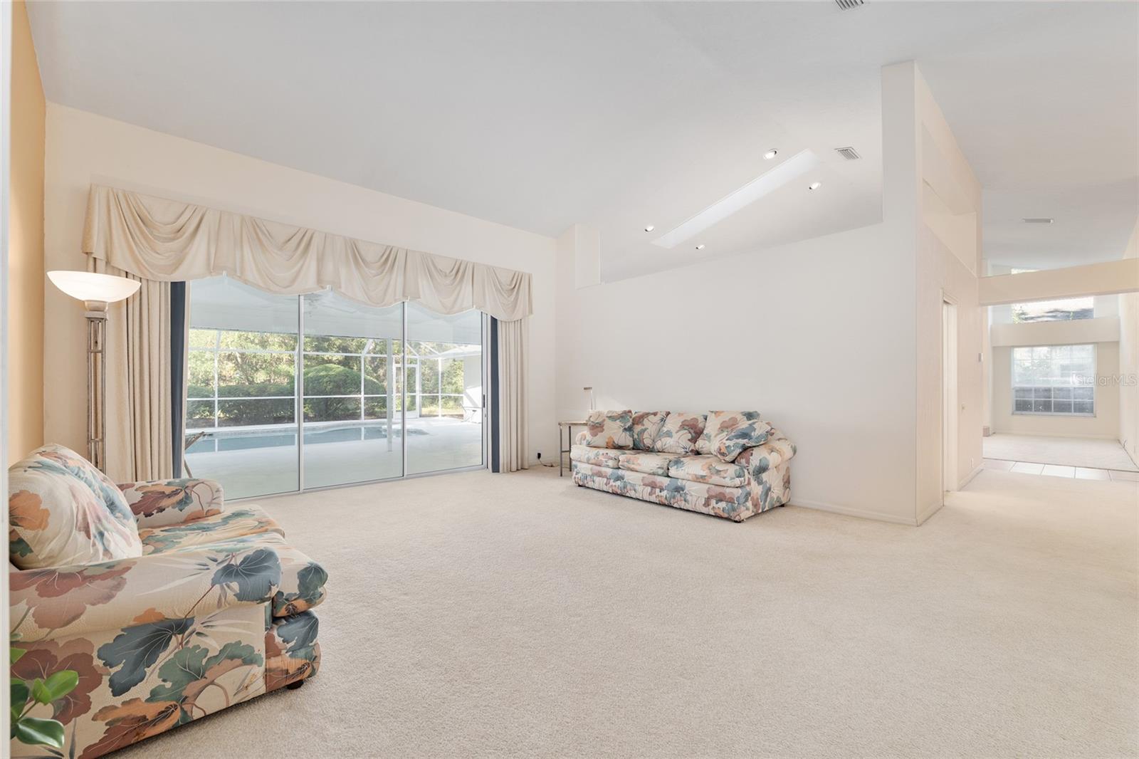 HUNTINGTON PH II - Residential