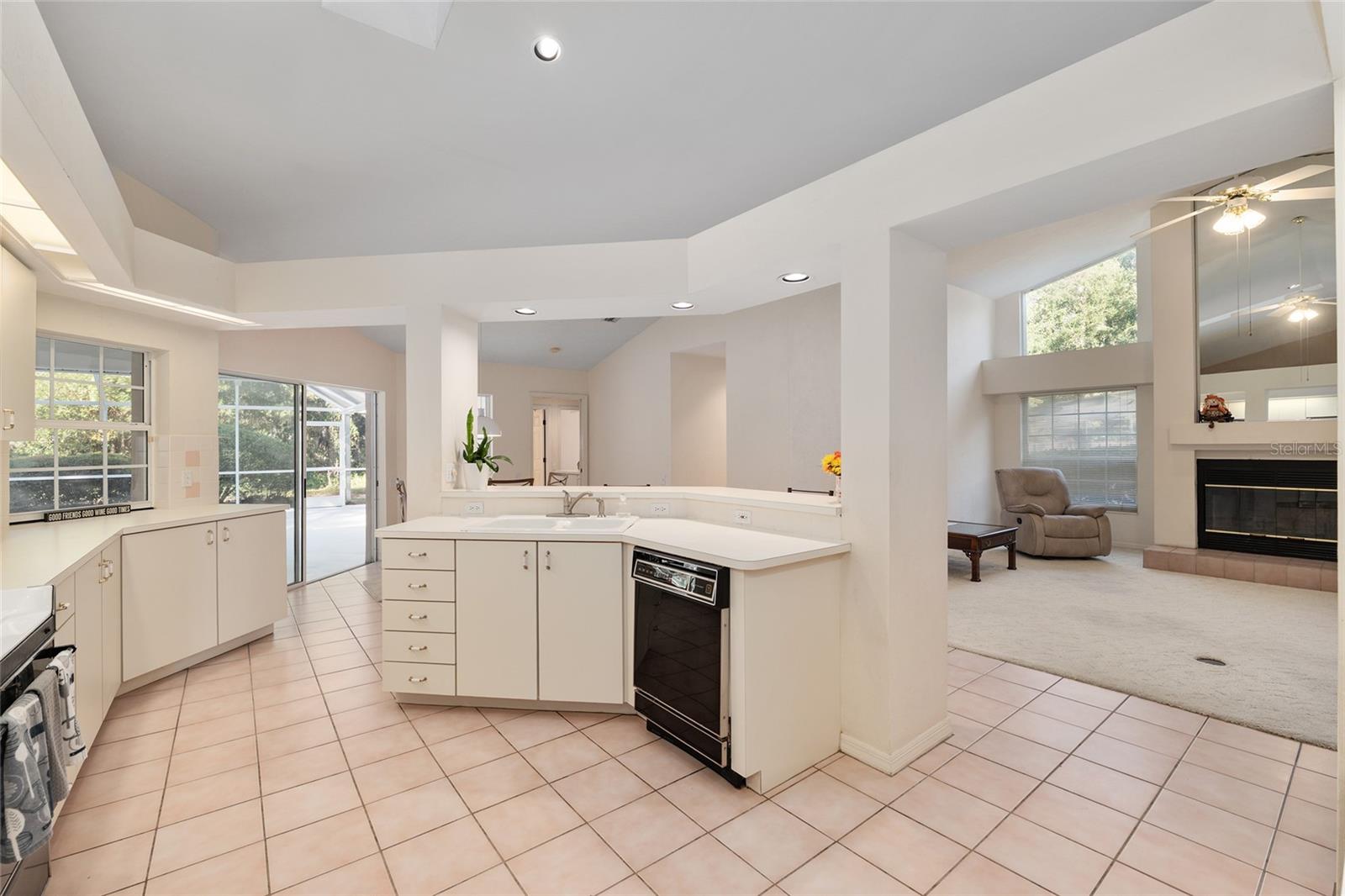 HUNTINGTON PH II - Residential