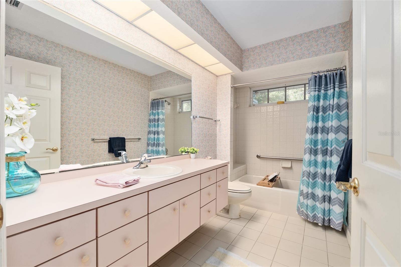 HUNTINGTON PH II - Residential