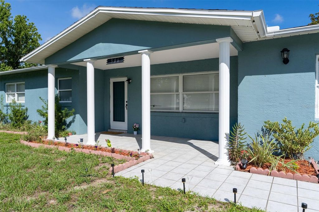 Photo of 306 S Monroe Street, Beverly Hills, FL 34465 (MLS # OM725790)